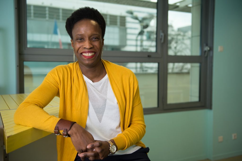 ©Gaël Dupret/MaxPPP, France, Levallois-Perret 26-02-2016 : Portrait de dirigeante Photo : Sarah Daninthe - OPEN FIELD et Premier de Cordée