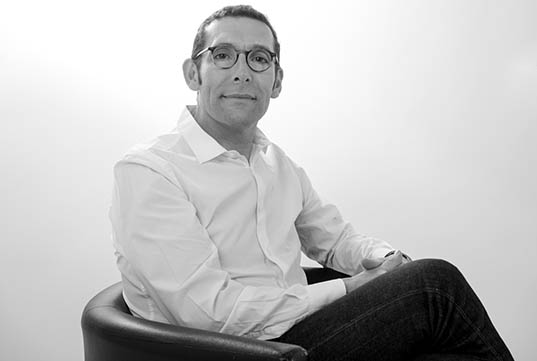 ©Gaël Dupret/MaxPPP, France, Paris le 07-05-2016 : Portrait de dirigeant Photo : Portrait de Thierry Cardot fondateur de l'Atelier Aubépine. Il est Architecte Paysagiste et Concepteur de parcs et jardins. Portrait of Thierry Cardot founder of l'Atelier Aubépine. It is Landscape Architect and Designer of parks and gardens.