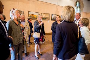 ©Gaël Dupret, France, Saint-Lubin-des-Joncherets le 09-06-2017 : SNAP 2017 - Vieilles Maisons de France Photo : Martine Cassoura (adjointe à la culture à la mairie de Saint-Lubin-des-Joncherets) fait une visite commentée de l'expo photo TUNIS, The Wind of Change de Gaël Dupret auprès de l'association VMF - Vieilles Maisons de France. Martine Cassoura (cultural assistant at the town hall of Saint-Lubin-des-Joncherets) makes a guided tour of the photo exhibition TUNIS, The Wind of Change by Gaël Dupret with the VMF association - Vieilles Maisons de France.