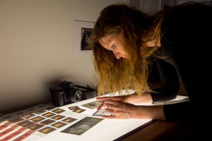 ©Gaël Dupret, France, Toulouse le 06-09-2017 : Lauréate du concours Femmes en Vue 2017 / Winner of Femmes en Vue 2017 contest Photo : Frédérique GAILLARD, responsable photo et de la photothèque du Muséum de Toulouse. Frédérique GAILLARD, photo and photography manager of the Museum of Toulouse