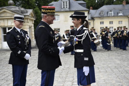 Cérémonie de passation de commandement de l'unité de Gendarmerie départementale de l'Essonne prise par la colonelle Karine LEJEUNE