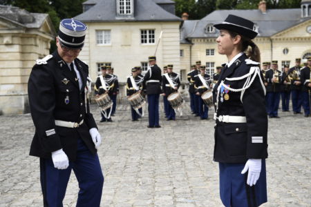 Cérémonie de passation de commandement de l'unité de Gendarmerie départementale de l'Essonne prise par la colonelle Karine LEJEUNE